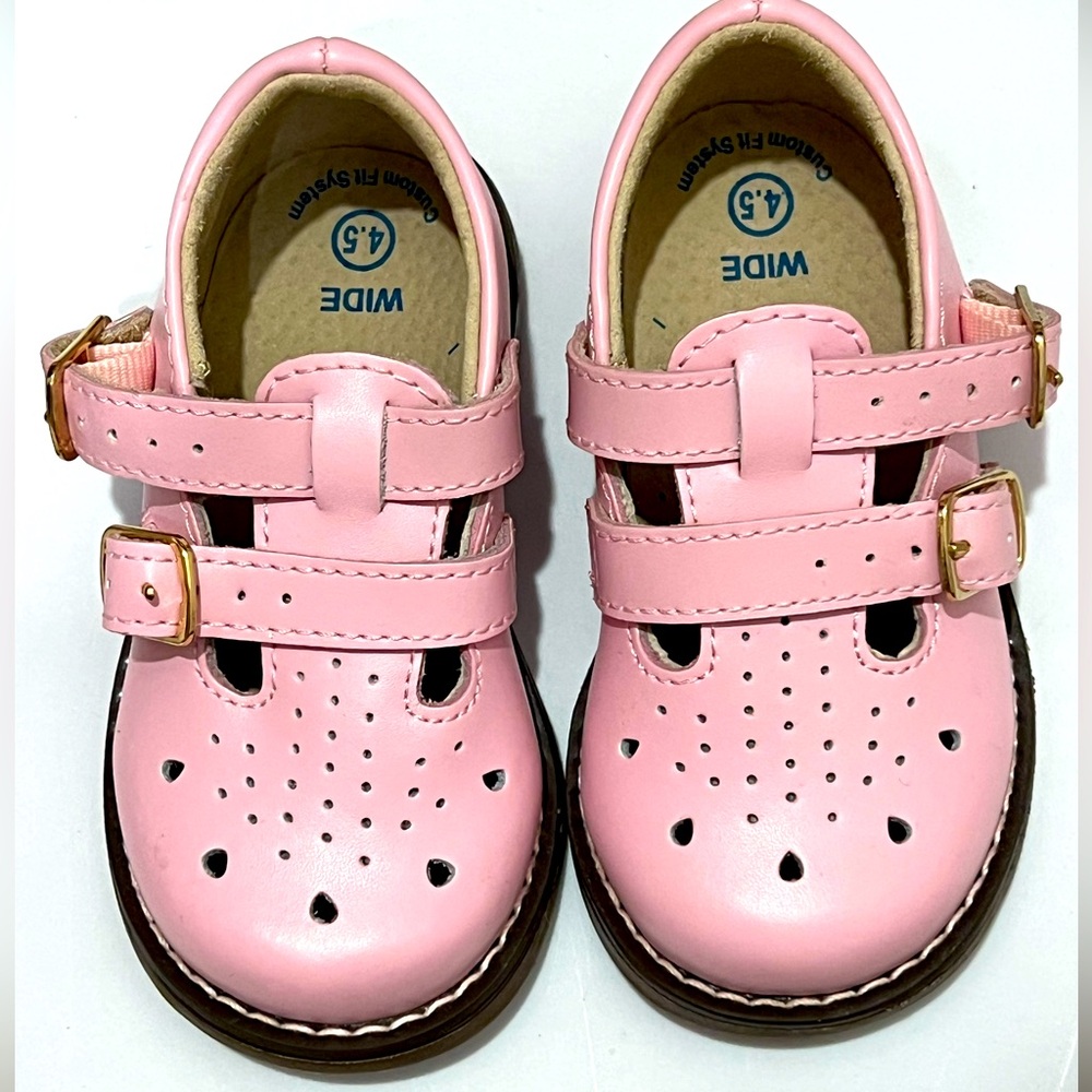 Pink Footmates Size 4.5